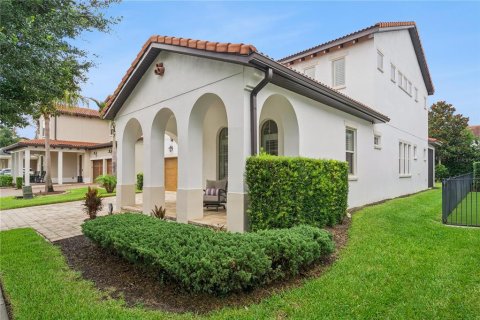 House in LAKESHORE in Winter Garden, Florida 4 bedrooms, 257.15 sq.m. № 2211045 - photo 2