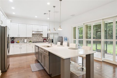 House in LAKESHORE in Winter Garden, Florida 4 bedrooms, 257.15 sq.m. № 2211045 - photo 13