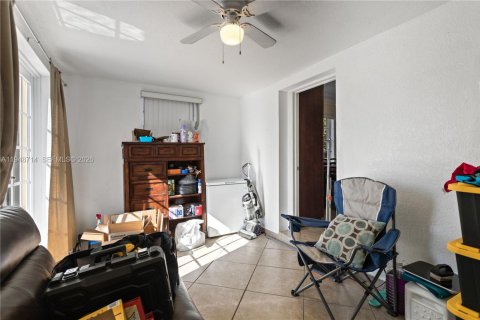 Villa ou maison à vendre à Hollywood, Floride: 4 chambres, 121.24 m2 № 2004815 - photo 13