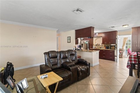 Villa ou maison à vendre à Hollywood, Floride: 4 chambres, 121.24 m2 № 2004815 - photo 6