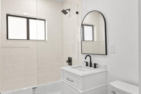 Villa ou maison à vendre à Miami Gardens, Floride: 5 chambres, 133.04 m2 № 1969242 - photo 24