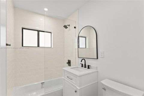 Villa ou maison à vendre à Miami Gardens, Floride: 5 chambres, 133.04 m2 № 1969242 - photo 25