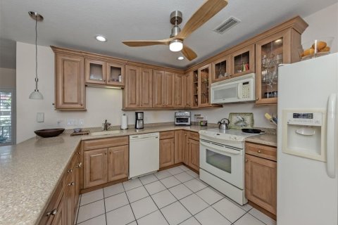 Condo in Punta Gorda, Florida, 2 bedrooms  № 2393673 - photo 13
