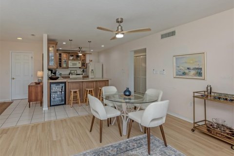 Condo in Punta Gorda, Florida, 2 bedrooms  № 2393673 - photo 6
