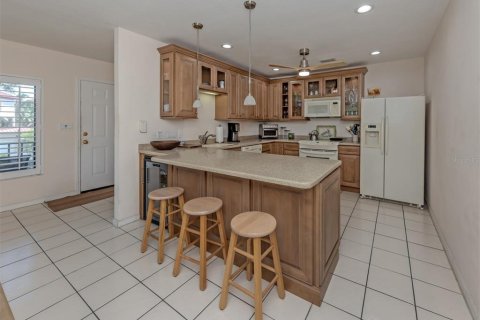 Condo in Punta Gorda, Florida, 2 bedrooms  № 2393673 - photo 12