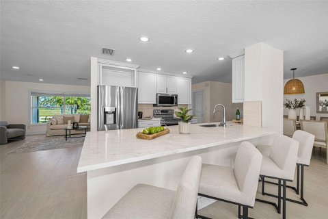 House in Saint Petersburg, Florida 4 bedrooms, 223.34 sq.m. № 2167418 - photo 28