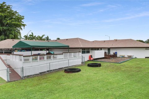 Купить коммерческую недвижимость в Майами, Флорида № 1979256 - фото 6