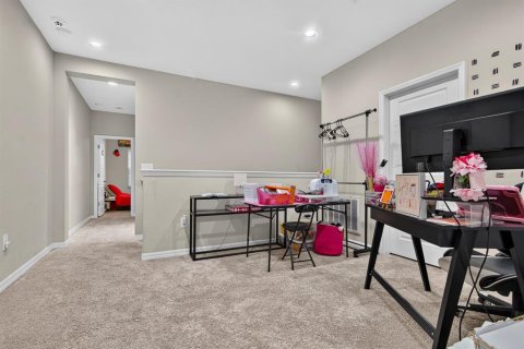 Townhouse in Tampa, Florida 3 bedrooms, 172.05 sq.m. № 2259562 - photo 15
