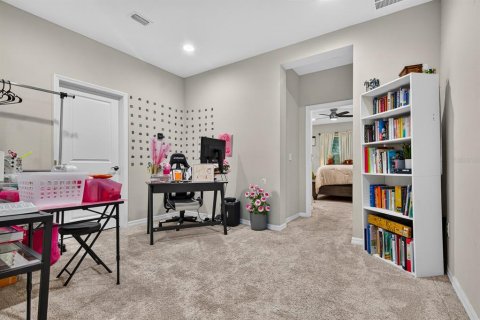 Townhouse in Tampa, Florida 3 bedrooms, 172.05 sq.m. № 2259562 - photo 14