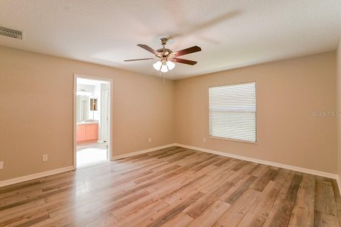 Villa ou maison à louer à Tavares, Floride: 3 chambres, 178.56 m2 № 2092038 - photo 10