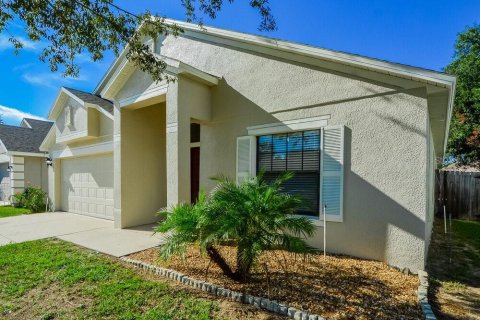 Villa ou maison à louer à Tavares, Floride: 3 chambres, 178.56 m2 № 2092038 - photo 3