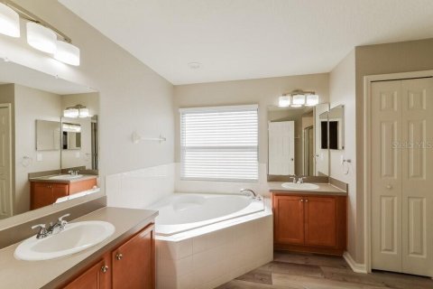 Villa ou maison à louer à Tavares, Floride: 3 chambres, 178.56 m2 № 2092038 - photo 11