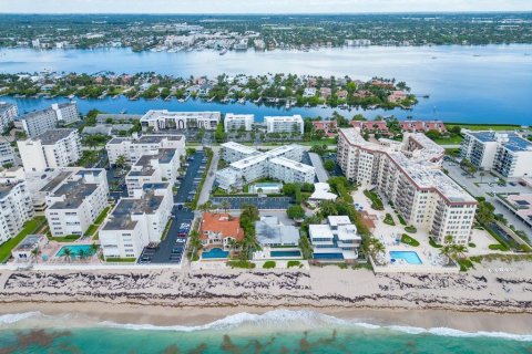 Снять в аренду кондоминиум в Саут-Палм-Бич, Флорида 3 комнаты, 51.1м2, № 2177117 - фото 6