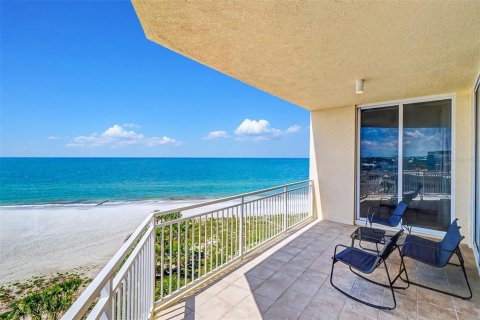 Condo in Madeira Beach, Florida, 4 bedrooms № 2117123 - photo 6