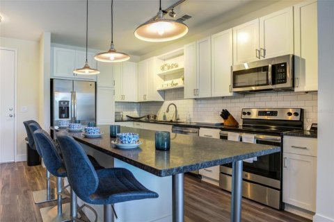 Apartamento en alquiler en Orlando, Florida, 2 dormitorios, 98.85 m2 № 861700 - foto 3