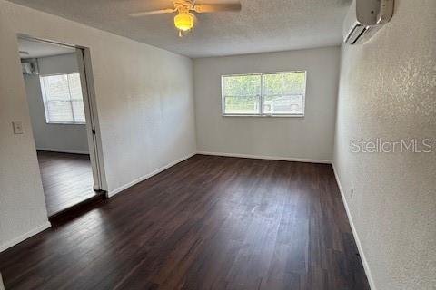 House in Lake Wales, Florida 3 bedrooms, 94.48 sq.m. № 1899142 - photo 11