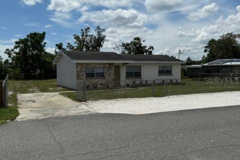 House in Lake Wales, Florida 3 bedrooms, 94.48 sq.m. № 1899142 - photo 1