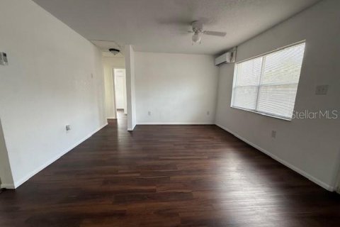 House in Lake Wales, Florida 3 bedrooms, 94.48 sq.m. № 1899142 - photo 4
