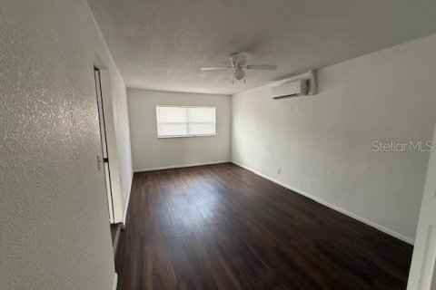 House in Lake Wales, Florida 3 bedrooms, 94.48 sq.m. № 1899142 - photo 12