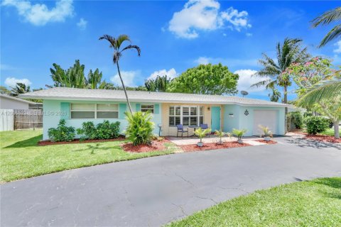 Casa en Deerfield Beach, Florida 3 dormitorios, 143.91 m2 № 2071276