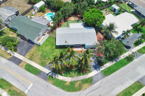 Casa en alquiler en Deerfield Beach, Florida, 3 dormitorios, 143.91 m2 № 2071276 - foto 23