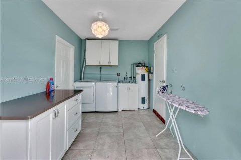 Casa en alquiler en Deerfield Beach, Florida, 3 dormitorios, 143.91 m2 № 2071276 - foto 15