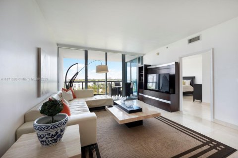 Condo in Miami, Florida, 2 bedrooms  № 1929129 - photo 20