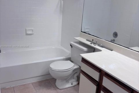 Copropriété à louer à Tamarac, Floride: 2 chambres, 95.69 m2 № 2414850 - photo 7