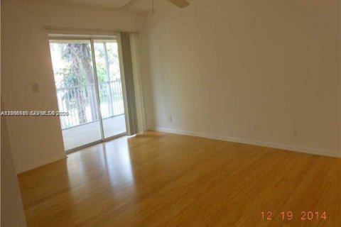 Copropriété à louer à Tamarac, Floride: 2 chambres, 95.69 m2 № 2414850 - photo 3