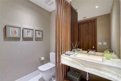 Condominio en venta en Sunny Isles Beach, Florida, 3 dormitorios, 270.62 m2 № 1820202 - foto 7