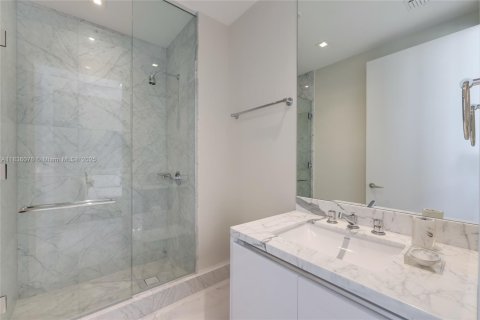 Condominio en venta en Sunny Isles Beach, Florida, 3 dormitorios, 270.62 m2 № 1820202 - foto 23
