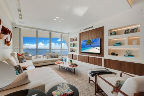 Condominio en venta en Sunny Isles Beach, Florida, 3 dormitorios, 270.62 m2 № 1820202 - foto 1