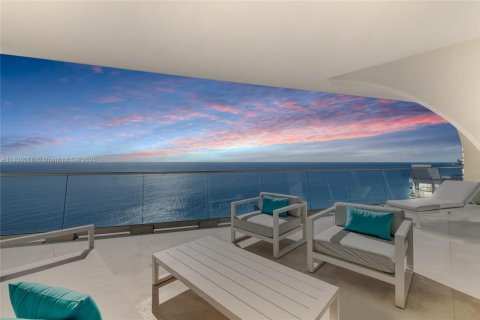 Condominio en venta en Sunny Isles Beach, Florida, 3 dormitorios, 270.62 m2 № 1820202 - foto 8