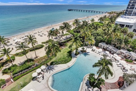 Condominio en venta en Sunny Isles Beach, Florida, 3 dormitorios, 270.62 m2 № 1820202 - foto 28