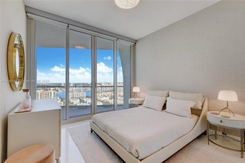 Condominio en venta en Sunny Isles Beach, Florida, 3 dormitorios, 270.62 m2 № 1820202 - foto 22