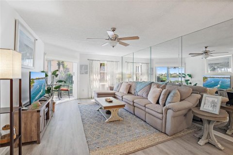 Copropriété à louer à Sarasota, Floride: 2 chambres, 89.09 m2 № 2298805 - photo 6