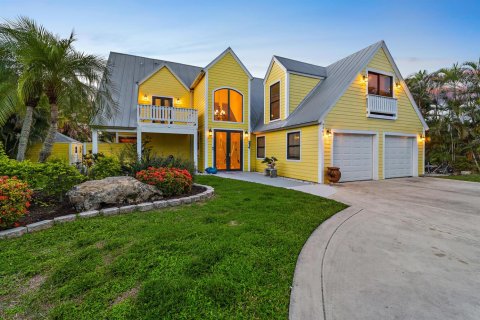 House in Jupiter, Florida 3 bedrooms, 260.87 sq.m. № 2190173