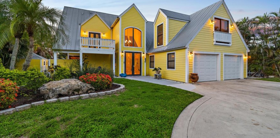 House in Jupiter, Florida 3 bedrooms, 260.87 sq.m. № 2190173