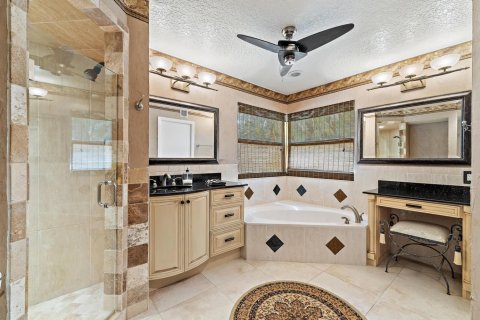 House in Jupiter, Florida 3 bedrooms, 260.87 sq.m. № 2190173 - photo 9