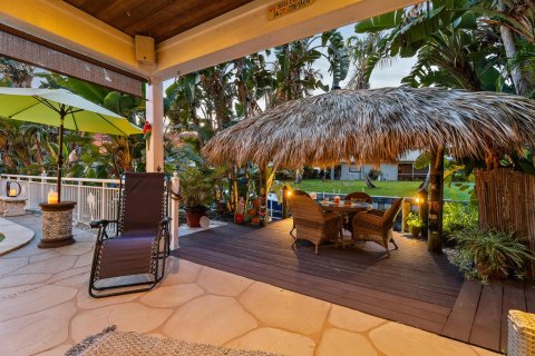 House in Jupiter, Florida 3 bedrooms, 260.87 sq.m. № 2190173 - photo 22