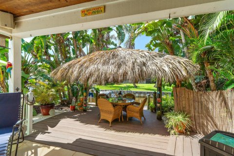 House in Jupiter, Florida 3 bedrooms, 260.87 sq.m. № 2190173 - photo 14
