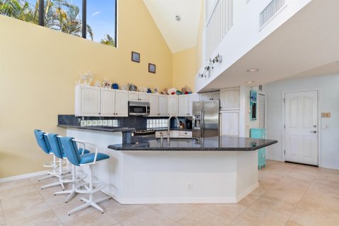 House in Jupiter, Florida 3 bedrooms, 260.87 sq.m. № 2190173 - photo 6