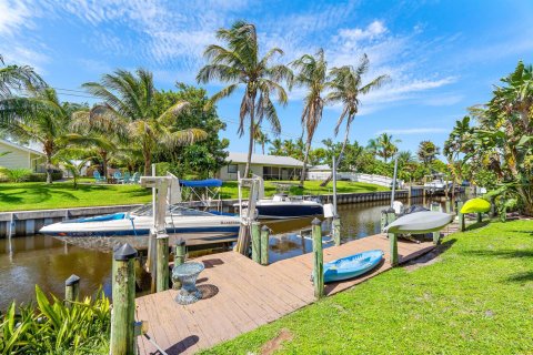 House in Jupiter, Florida 3 bedrooms, 260.87 sq.m. № 2190173 - photo 17
