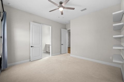 House in Riverview, Florida 4 bedrooms, 343.65 sq.m. № 2430692 - photo 11