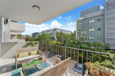 Condo in Key Biscayne, Florida, 2 bedrooms  № 1864070 - photo 1
