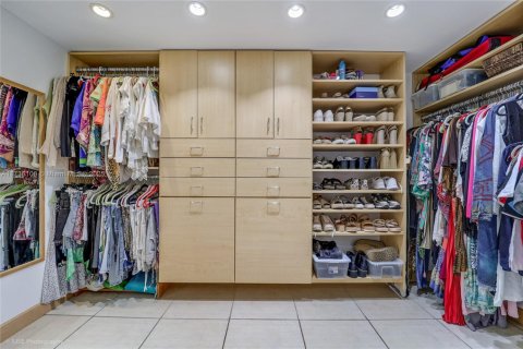 Condo in Key Biscayne, Florida, 2 bedrooms  № 1864070 - photo 10