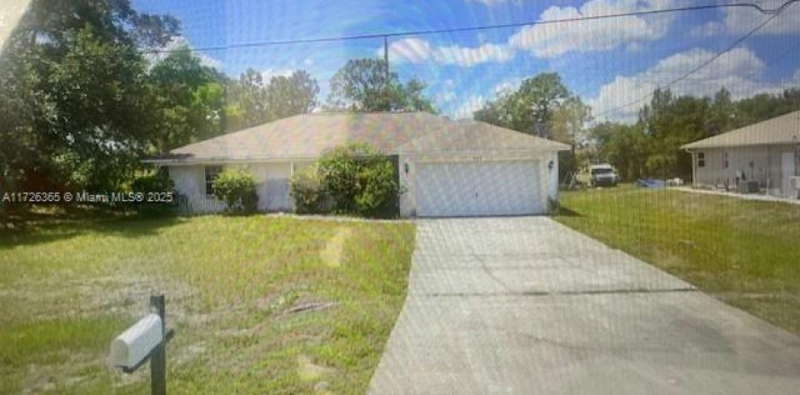House in Fort Myers, Florida 3 bedrooms № 1936998