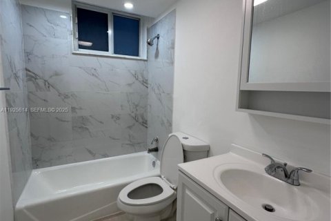 Снять в аренду кондоминиум в Майами-Бич, Флорида 1 спальня, 65.03м2, № 1987709 - фото 20