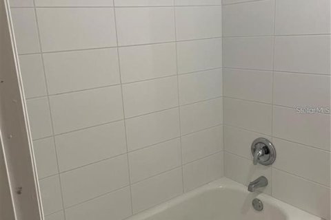 Condo in Tampa, Florida, 2 bedrooms  № 1850284 - photo 8