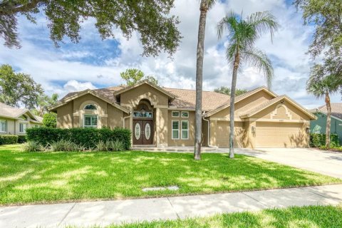 Casa en venta en Palm Harbor, Florida, 4 dormitorios, 226.12 m2 № 1873511 - foto 1